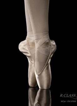 R-Class Incande Pointe Shoe Hard Shank