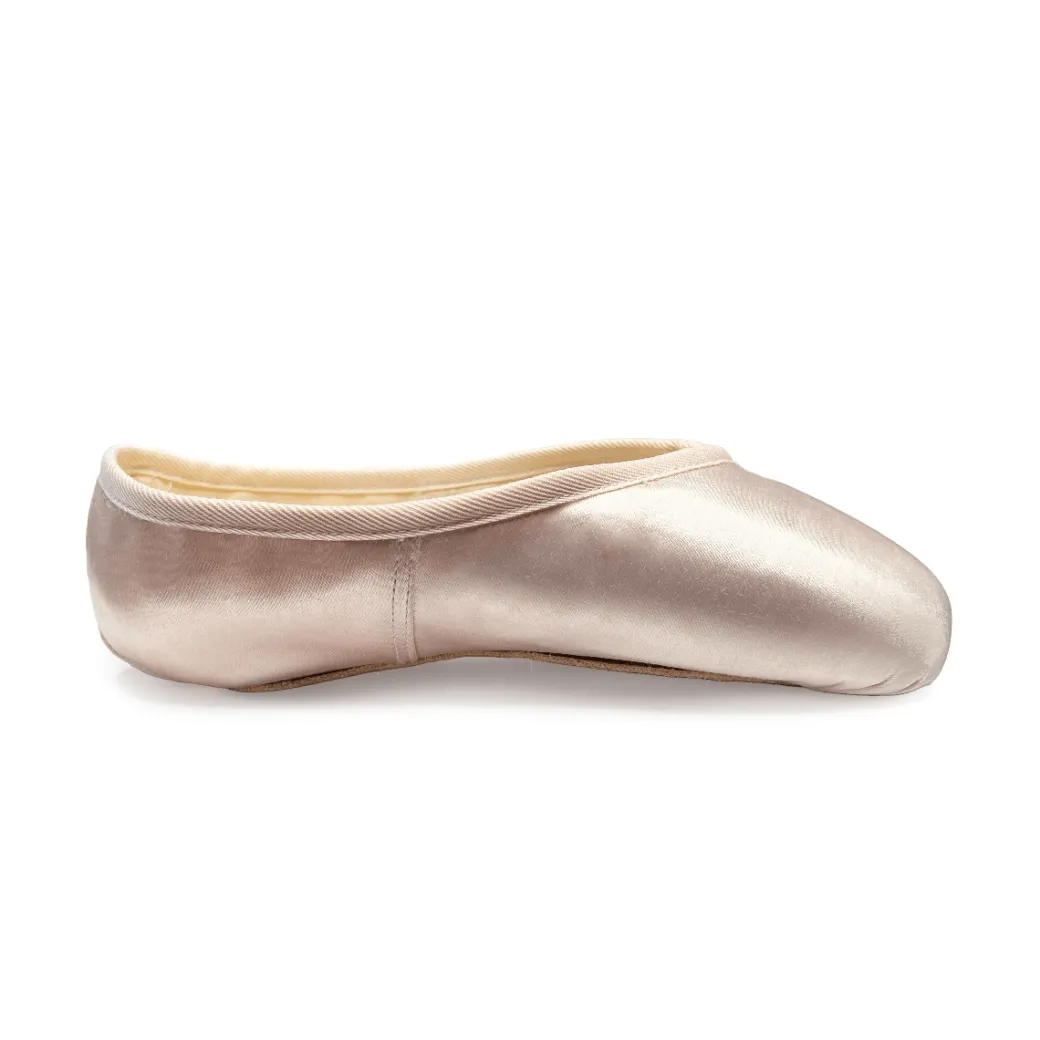 Russian Pointe Akoya U-Cut with Drawstring. Pointe Shoe